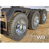 Image 16 : 2013 KENWORTH T800 TRI DRIVE SLEEPER TRUCK TRACTOR