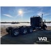 Image 3 : 2013 KENWORTH T800 TRI DRIVE SLEEPER TRUCK TRACTOR