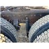 Image 18 : 1998 VOLVO VN T/A SLEEPER TRUCK TRACTOR