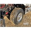 Image 16 : 2010 KENWORTH T800 TRI DRIVE SLEEPER DUMP TRUCK