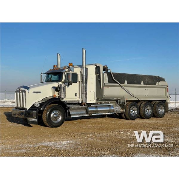 2010 KENWORTH T800 TRI DRIVE SLEEPER DUMP TRUCK