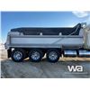Image 21 : 2010 KENWORTH T800 TRI DRIVE SLEEPER DUMP TRUCK