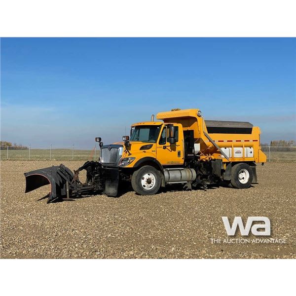 2013 IHC WORK STAR 7400 S/A PLOW & SAND TRUCK