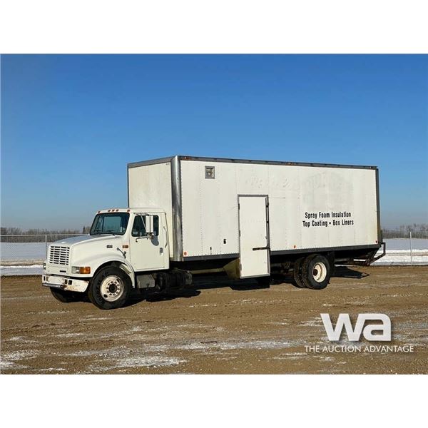 1998 IHC 4700 S/A 26 FT. VAN TRUCK