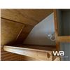 Image 13 : CABIN 14 X 32 FT. ON SKIDS