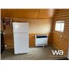 Image 6 : CABIN 14 X 32 FT. ON SKIDS