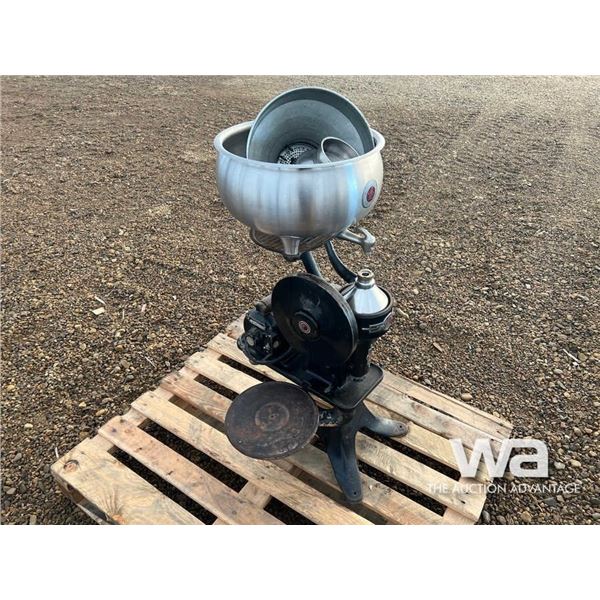 DLE ELECTRIC & MANUAL CREAM SEPARATOR