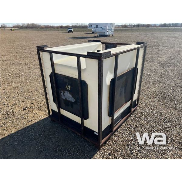 400 GAL. POLY TANK IN STEEL FRAME