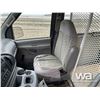 Image 7 : 2001 FORD E350 CARGO VAN