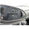 Image 9 : 2001 FORD E350 CARGO VAN