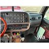 Image 8 : 2012 PETERBILT 388 T/A SLEEPER TRUCK TRACTOR