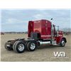 Image 3 : 2010 PETERBILT 388 T/A SLEEPER TRUCK TRACTOR