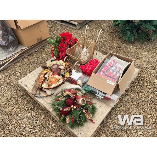 CHRISTMAS WREATHS & CART