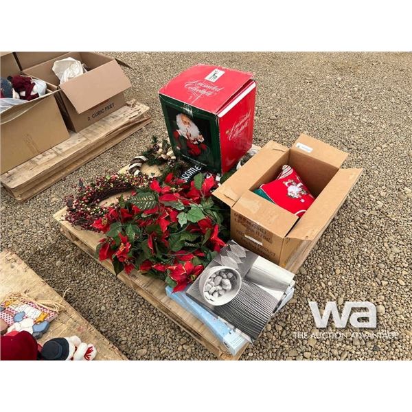 CHRISTMAS WREATHS & STOCKINGS