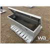 Image 6 : INTERIOR OFF ROAD FUEL TANK/JOCKEY BOX