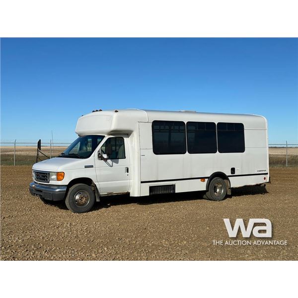 2006 FORD E-450 4X2 21-SEAT TRANSIT BUS
