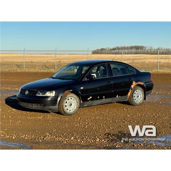 2000 VOLKSWAGEN PASSAT 4 DOOR CAR