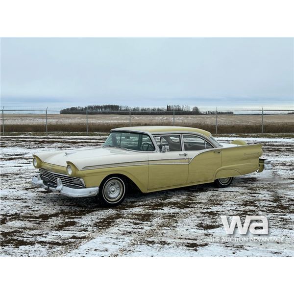 1957 FORD FAIRLANE 4 DOOR CLASSIC CAR