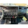Image 11 : 2012 KENWORTH T800 TRI DRIVE SLEEPER WINCH TRUCK