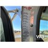 Image 7 : 2012 KENWORTH T800 TRI DRIVE SLEEPER WINCH TRUCK