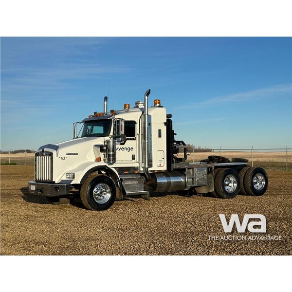 2007 KENWORTH T800B T/A SLEEPER WINCH TRACTOR