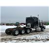 Image 3 : 2016 PETERBILT 367 TRI DRIVE SLEEPER TRUCK TRACTOR