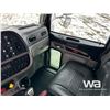 Image 9 : 2016 PETERBILT 367 TRI DRIVE SLEEPER TRUCK TRACTOR