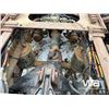 Image 64 : 2013 KENWORTH T800 TRI DRIVE SLEEPER TRUCK TRACTOR