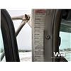 Image 7 : 2013 KENWORTH T800 TRI DRIVE SLEEPER TRUCK TRACTOR
