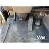 Image 17 : 2022 KENWORTH T800 TRI DRIVE CAB & CHASSIS