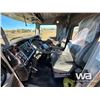 Image 9 : 2022 KENWORTH T800 TRI DRIVE CAB & CHASSIS