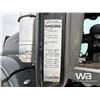 Image 7 : 2021 PETERBILT 367 TRI DRIVE CAB & CHASSIS