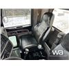Image 9 : 2021 PETERBILT 367 TRI DRIVE CAB & CHASSIS