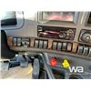 Image 22 : 2025 KENWORTH W990 T/A SLEEPER TRUCK TRACTOR