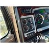 Image 18 : 2024 KENWORTH W900 T/A SLEEPER TRUCK TRACTOR