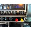 Image 18 : 2022 KENWORTH W900B T/A SLEEPER TRUCK TRACTOR