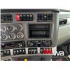Image 21 : 2020 KENWORTH T880 T/A DUMP TRUCK