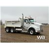 Image 2 : 2020 KENWORTH T880 T/A DUMP TRUCK