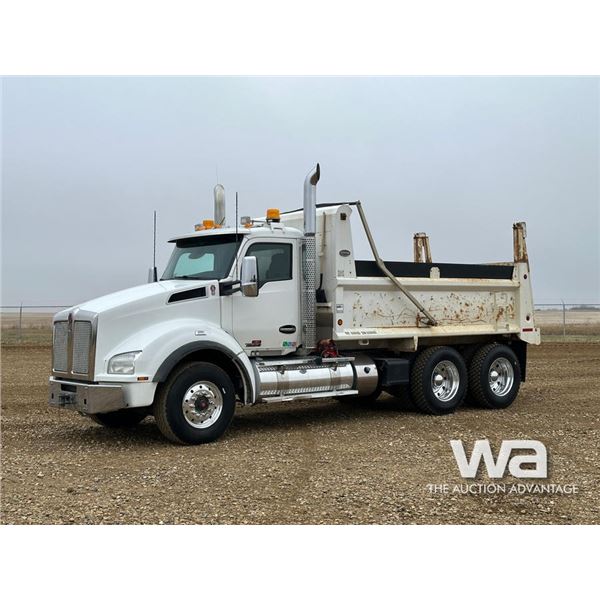 2020 KENWORTH T880 T/A DUMP TRUCK