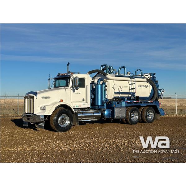 1995 KENWORTH T800B T/A VACUUM TRUCK