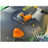 Image 9 : 2007 JOHN DEERE LA130 RIDE ON LAWN MOWER