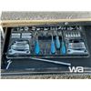 Image 7 : 15 DRAWER WORKBENCH WITH TOOLS