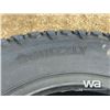 Image 5 : (4) GRIZZLY LT285/70R17 TIRES