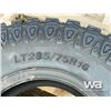 Image 6 : (1) GRIZZLY LT285/75R16 TIRE