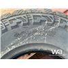 Image 6 : (1) GRIZZLY 31X10.50R15LT TIRE