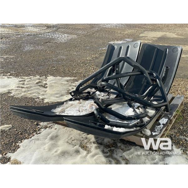 JOHN DEERE R4045 SPRAYER FENDERS