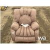 Image 5 : ULTRA PLUSH RECLINER CHAIR