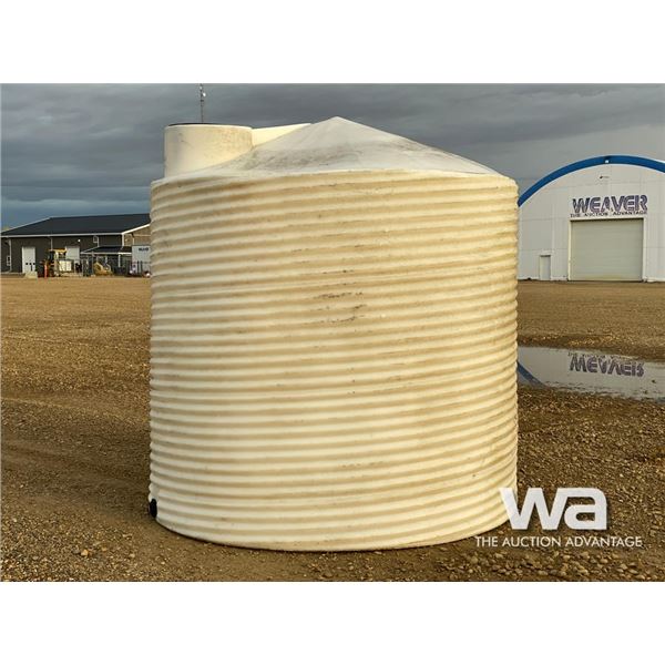 1800 GALLON POLY TANK