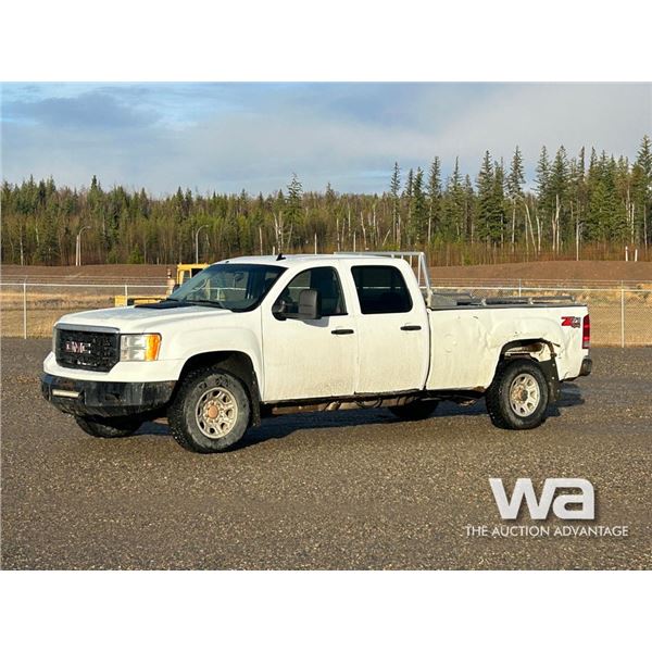 2012 GMC SIERRA 4X4 CREW CAB PICKUP