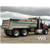 Image 3 : 1996 KENWORTH T800B T/A DUMP TRUCK